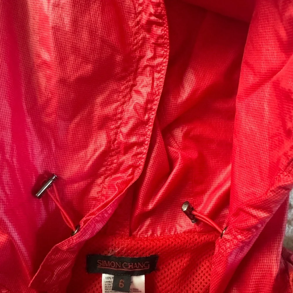 Simon Chang Red Hooded Vest with Ruffle Detail size 6 - Picture 6 of 7